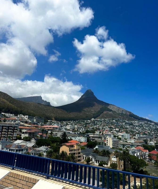 2 Bedroom Property for Sale in Sea Point Western Cape